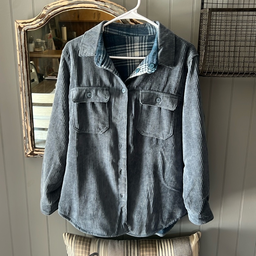 Corduroy reversible shacket